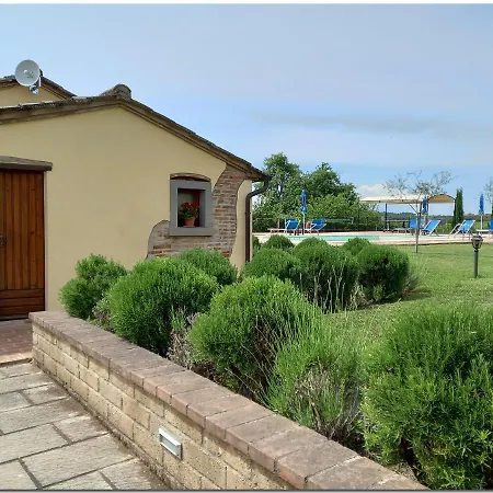 Holiday home Villino Cortona: Tuscan Retreat With Private Pool And Wi-fi Cortona