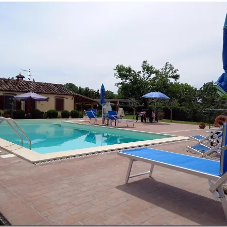 Villino Cortona: Tuscan Retreat With Private Pool And Wi-fi Holiday home *