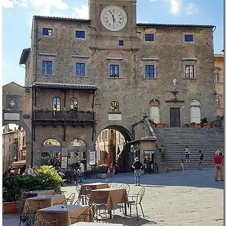 Villino Cortona: Tuscan Retreat With Private Pool And Wi-fi